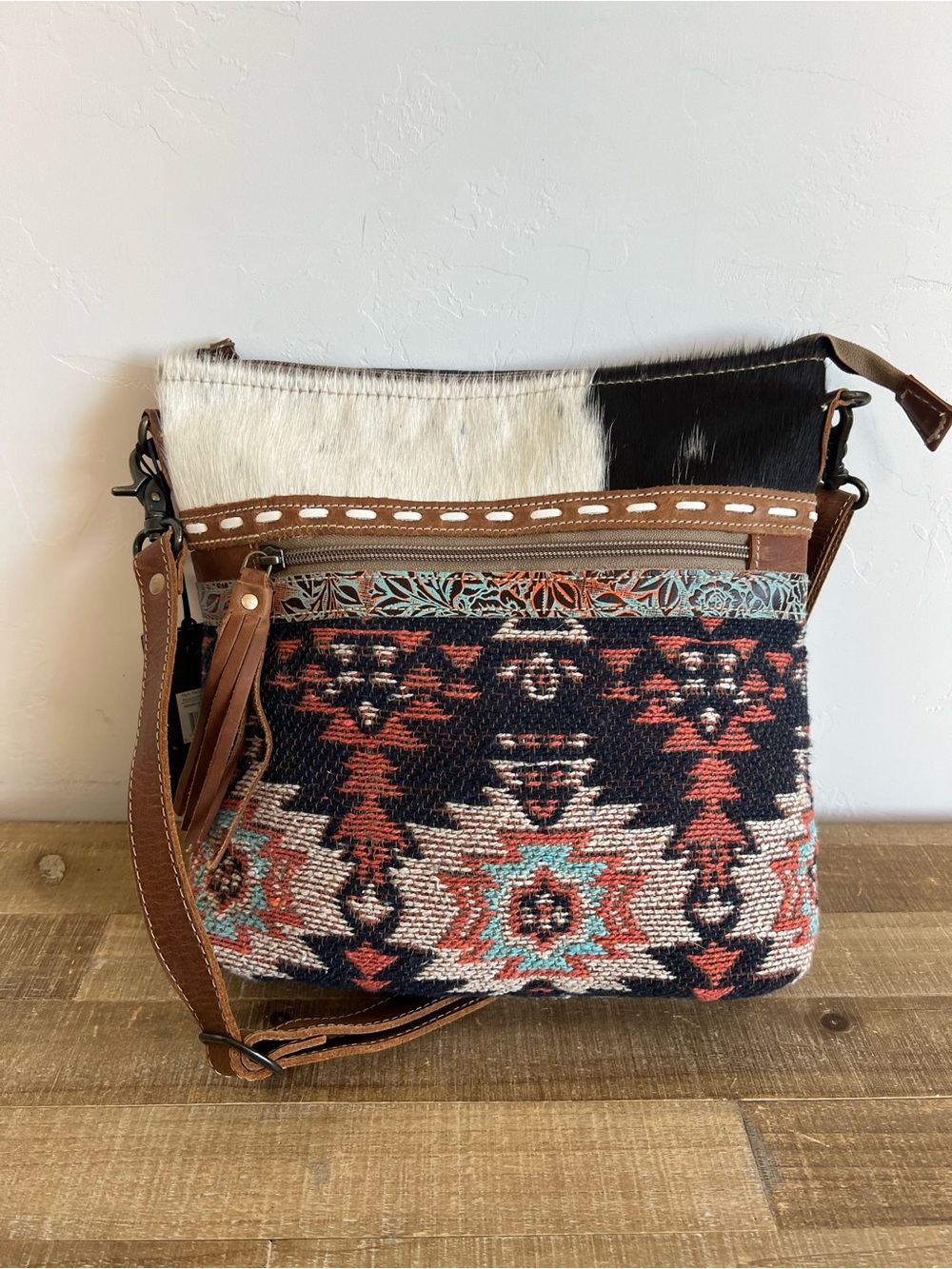 New Myra Bag Boho Aztec Crossbody with Cowhide & Embossed Leather Trim - Picture 3 of 10
